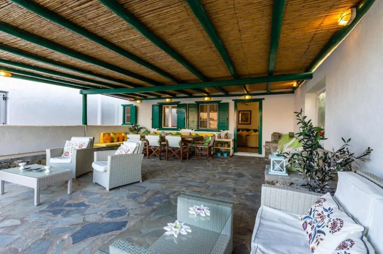 Afrodite Villa On The Sea أورنوس بيت للعطل